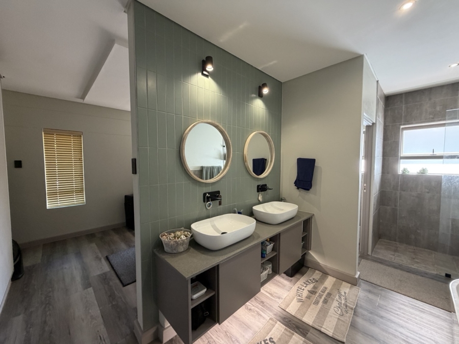 3 Bedroom Property for Sale in Paradise Coast Western Cape